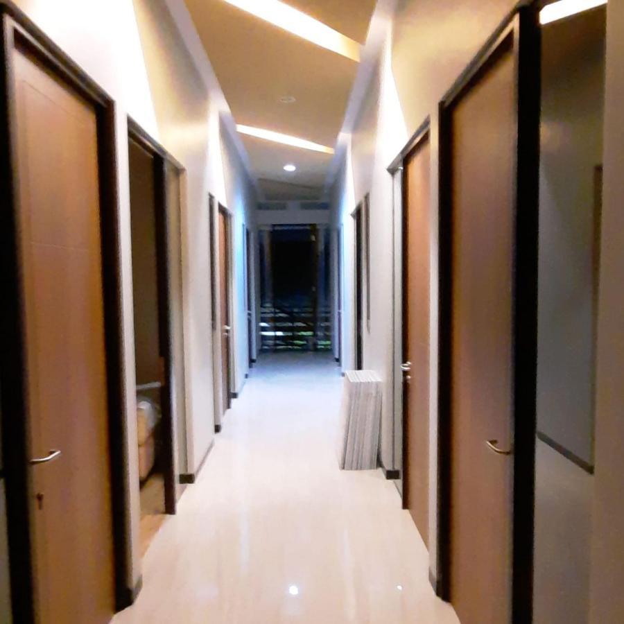 Phoenix Guest House سورابايا المظهر الخارجي الصورة